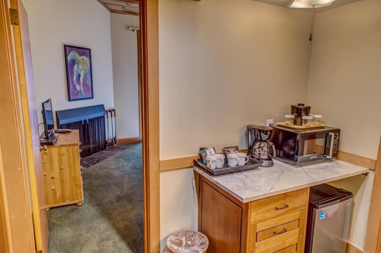 Отель Black Butte Ranch Систерс Экстерьер фото