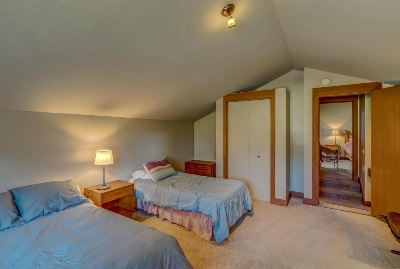 Отель Black Butte Ranch Систерс Экстерьер фото